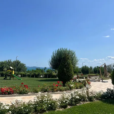 Apartman арт апартмент 2 *